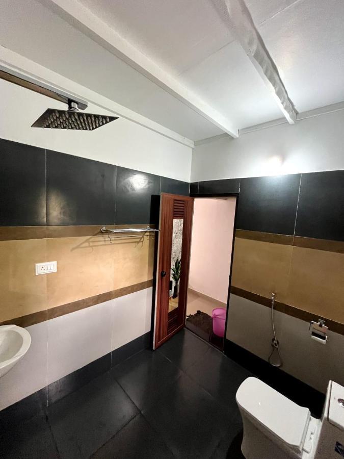 Kayalvarath Paradise Apartment Mundrothuruth Exterior photo